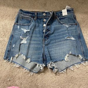 Abercrombie ultra high-rise Mom short